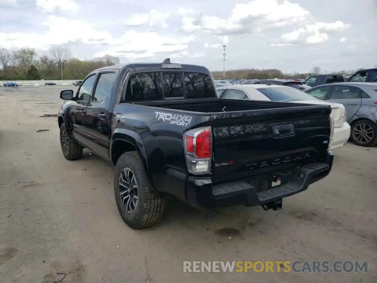 3 Photograph of a damaged car 5TFCZ5AN9MX259738 TOYOTA TACOMA 2021