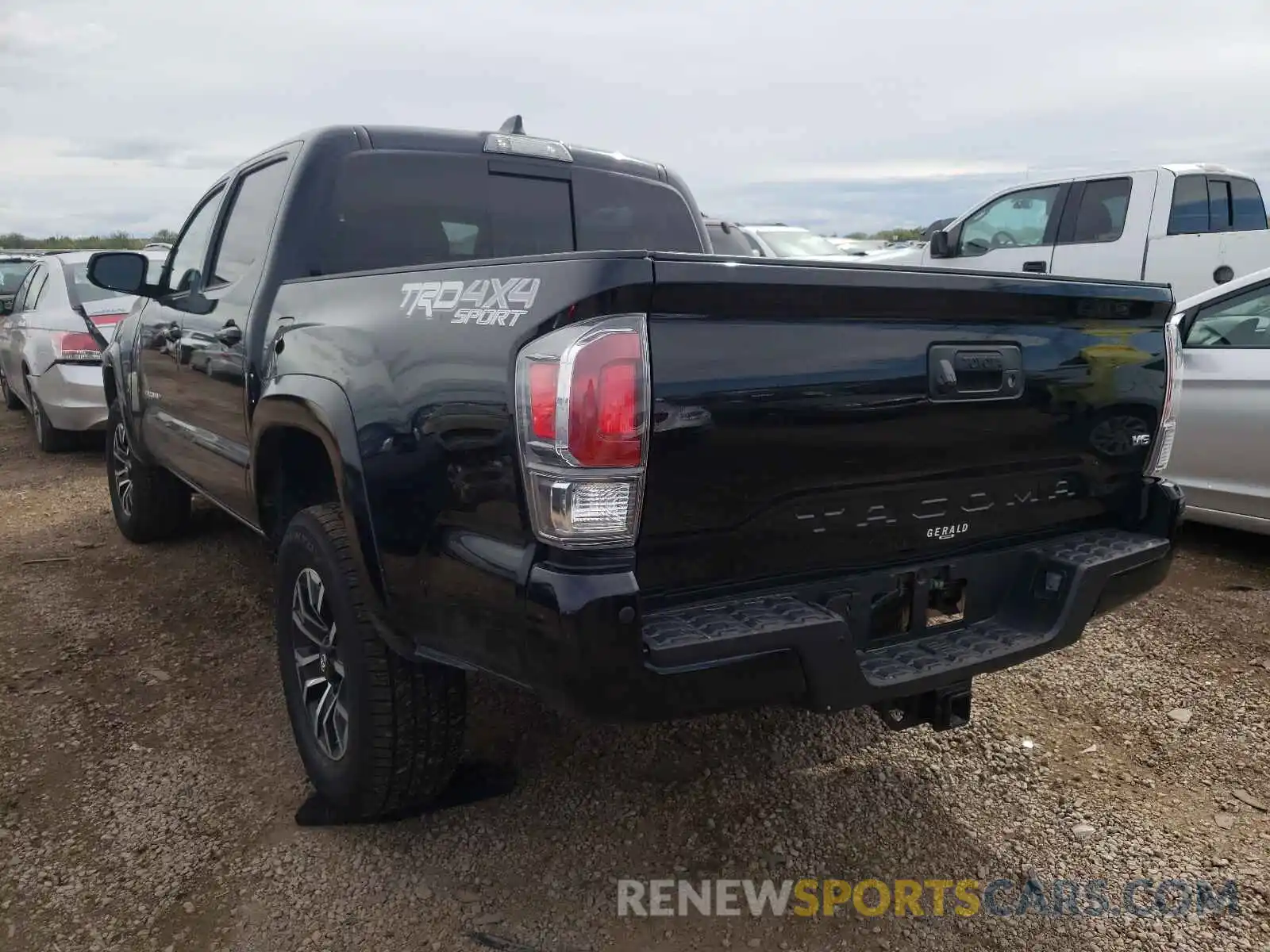 3 Photograph of a damaged car 5TFCZ5AN9MX261036 TOYOTA TACOMA 2021