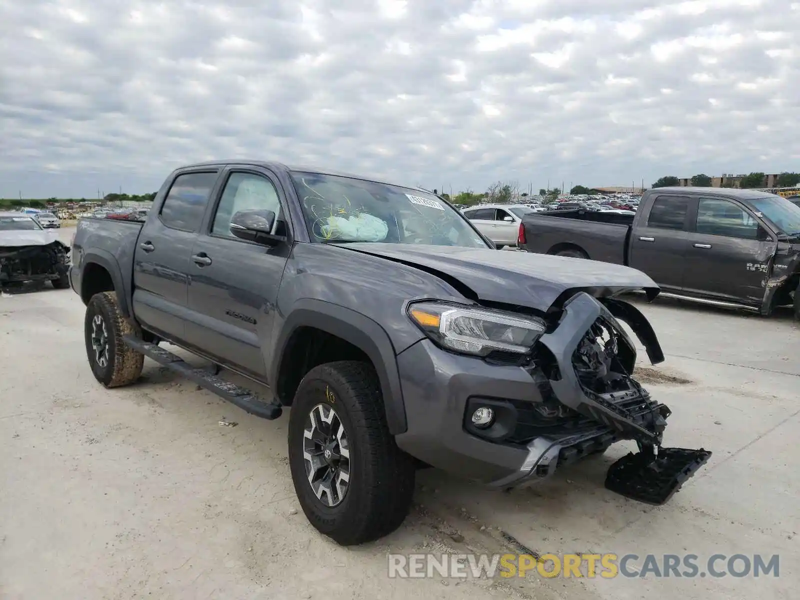 1 Photograph of a damaged car 5TFCZ5AN9MX262123 TOYOTA TACOMA 2021