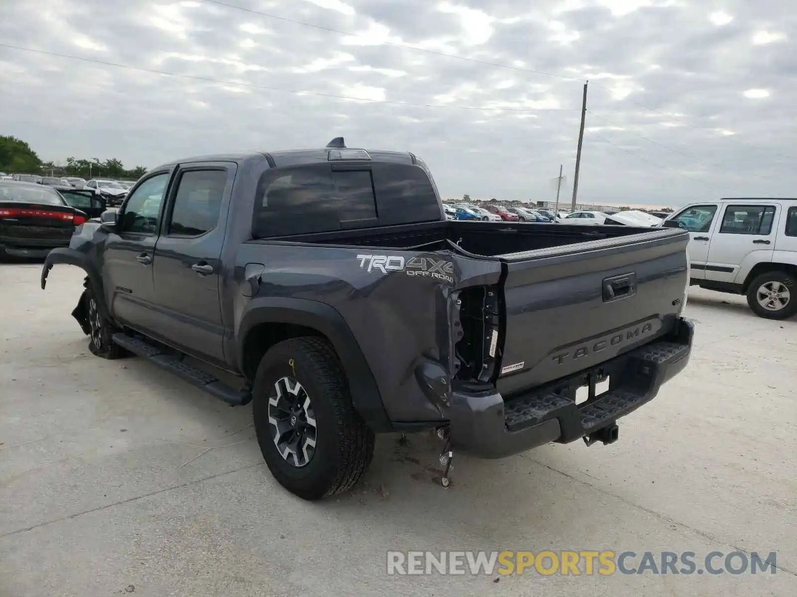 3 Photograph of a damaged car 5TFCZ5AN9MX262123 TOYOTA TACOMA 2021