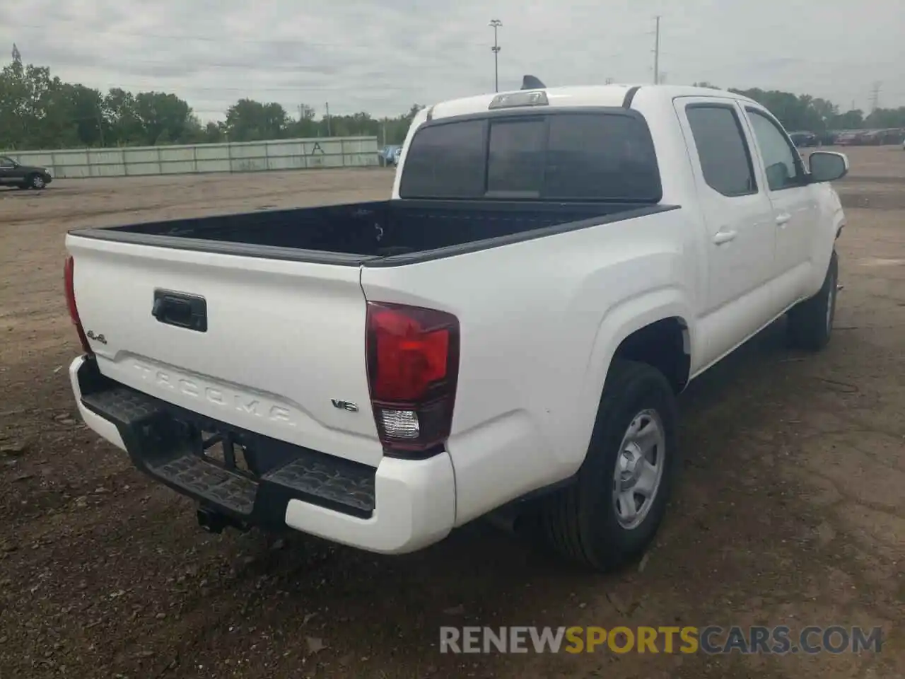 4 Photograph of a damaged car 5TFCZ5AN9MX263854 TOYOTA TACOMA 2021