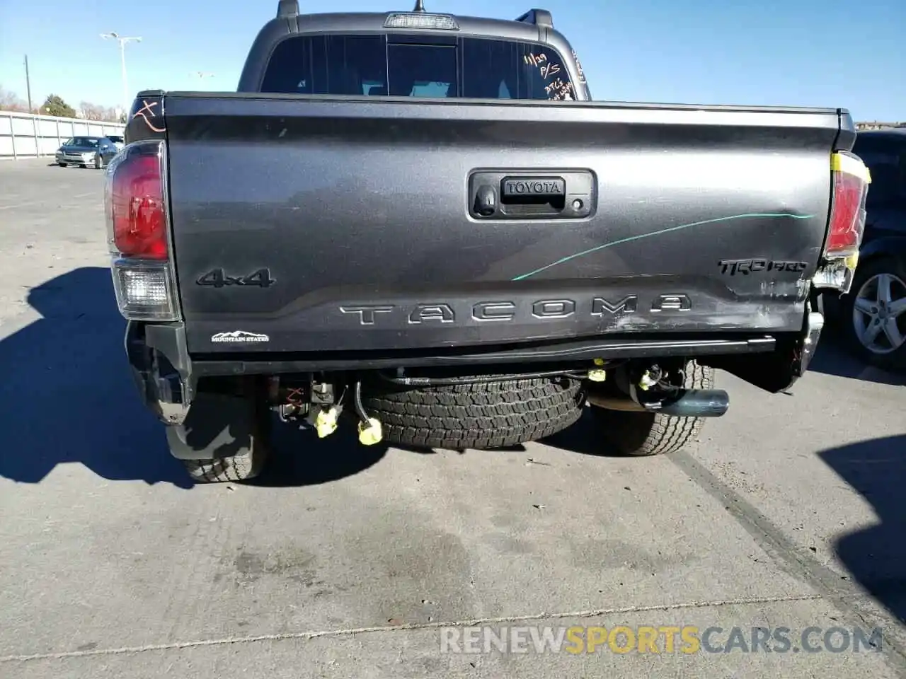 9 Photograph of a damaged car 5TFCZ5AN9MX277883 TOYOTA TACOMA 2021