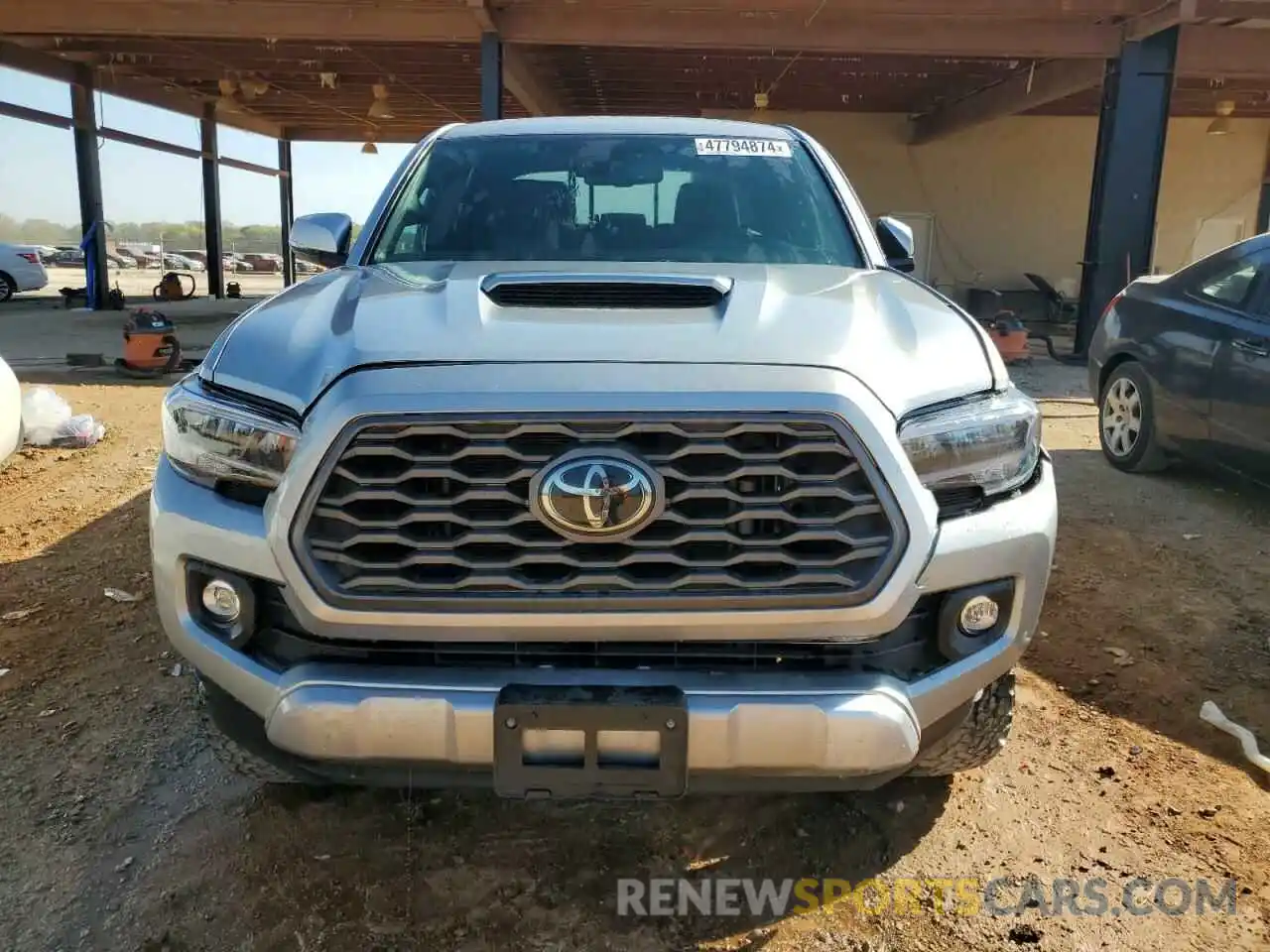 5 Photograph of a damaged car 5TFCZ5ANXMX251552 TOYOTA TACOMA 2021