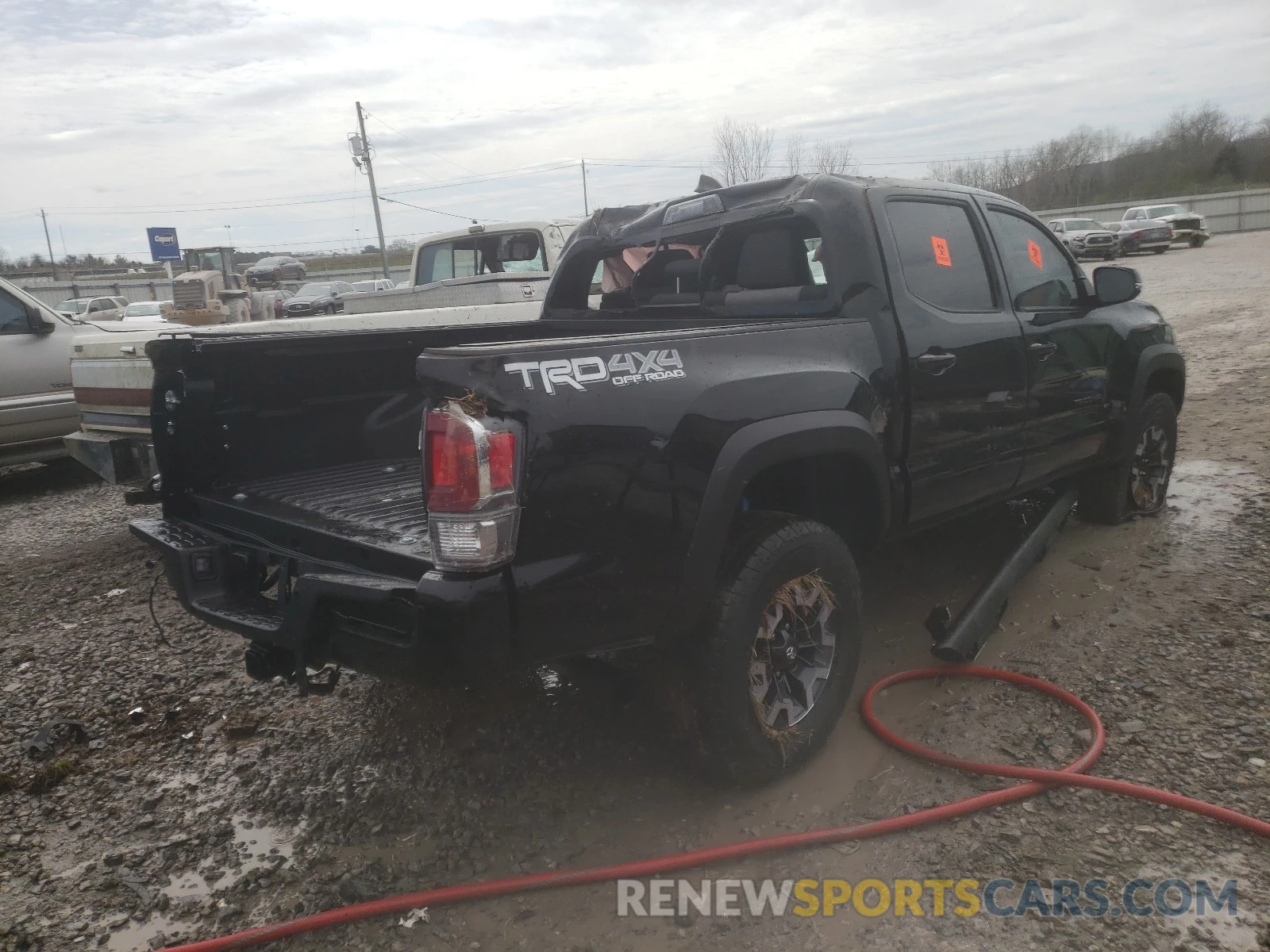 4 Photograph of a damaged car 5TFCZ5ANXMX257397 TOYOTA TACOMA 2021