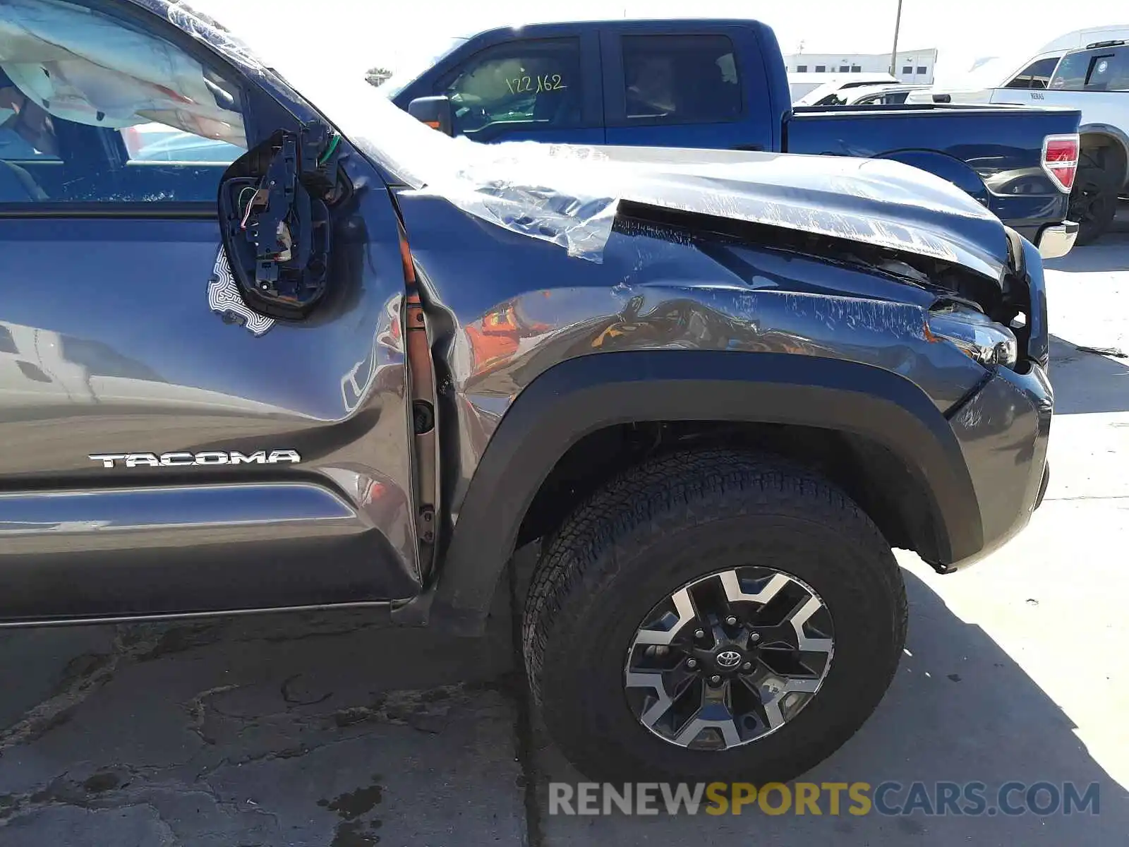 9 Photograph of a damaged car 5TFCZ5ANXMX258937 TOYOTA TACOMA 2021