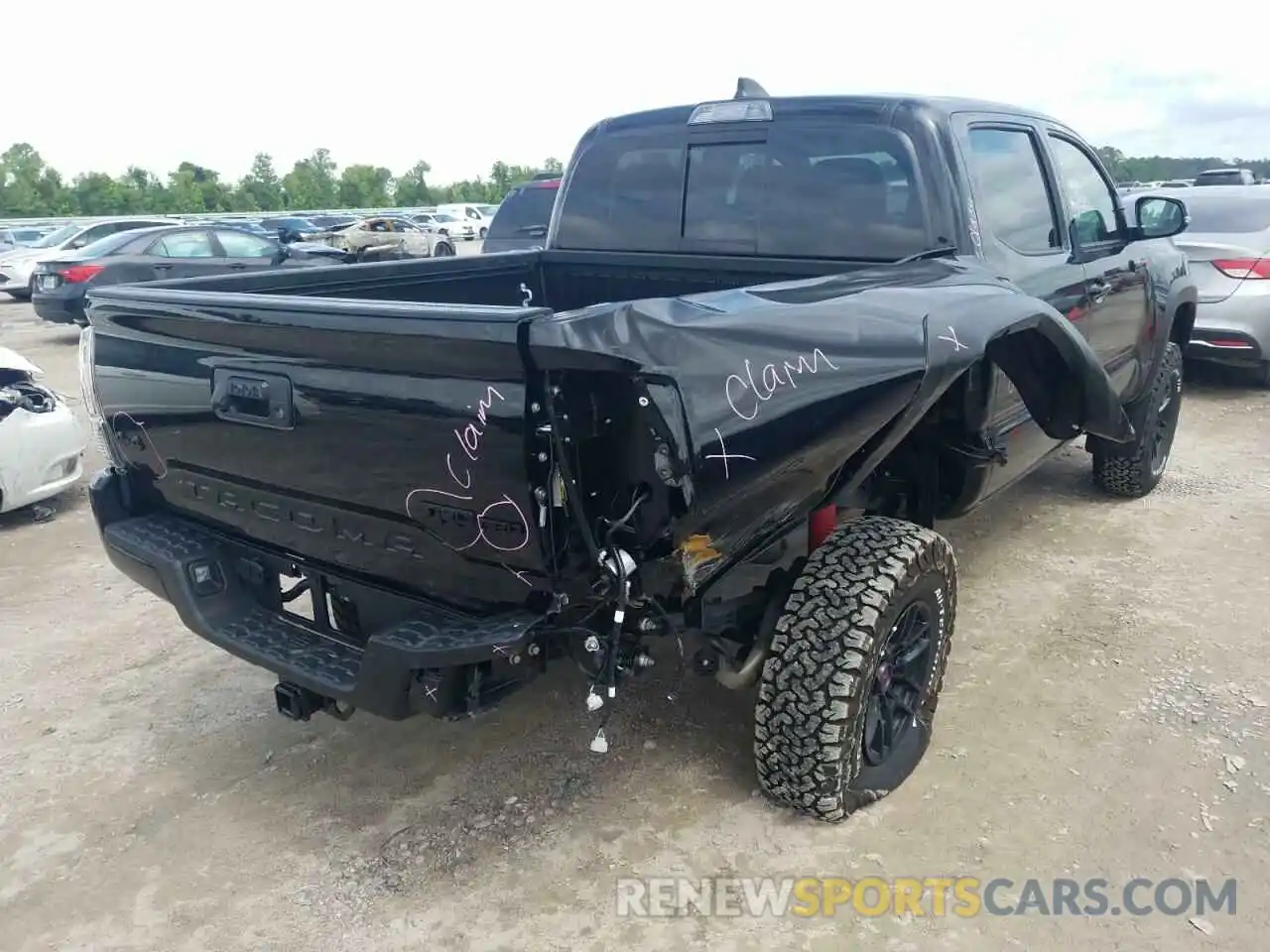 4 Photograph of a damaged car 5TFCZ5ANXMX260154 TOYOTA TACOMA 2021