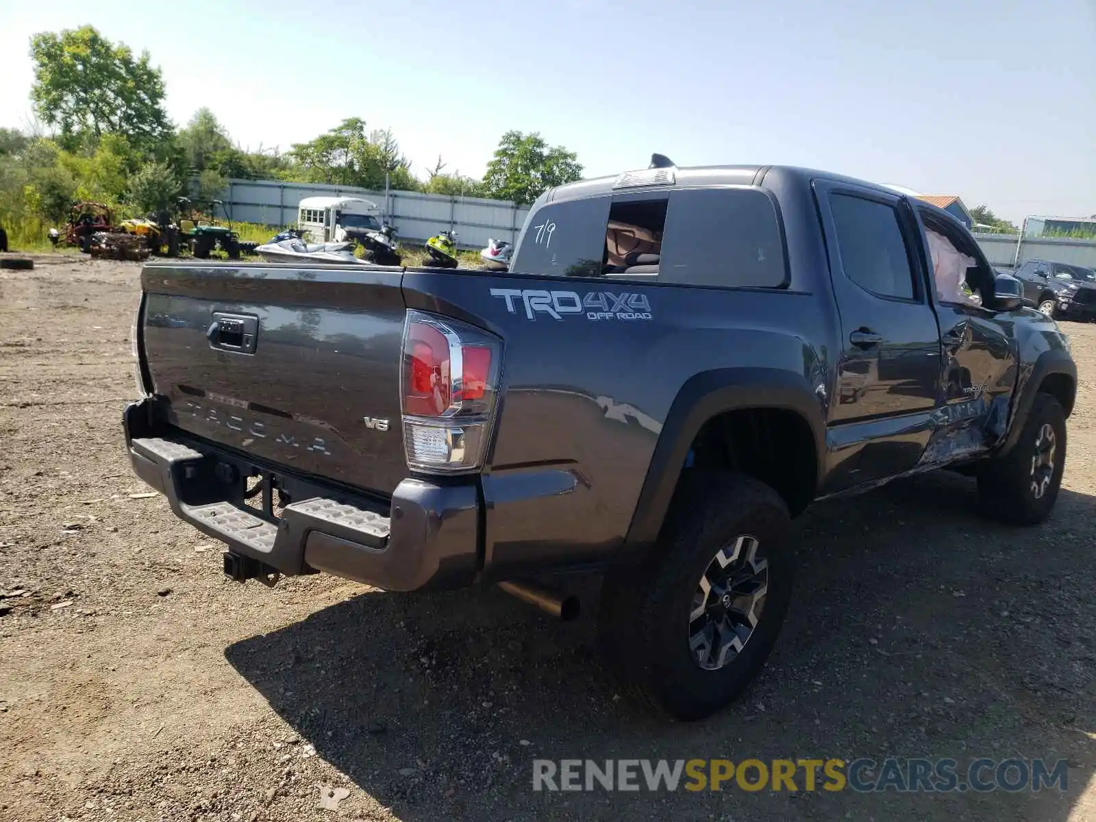 4 Photograph of a damaged car 5TFCZ5ANXMX265886 TOYOTA TACOMA 2021