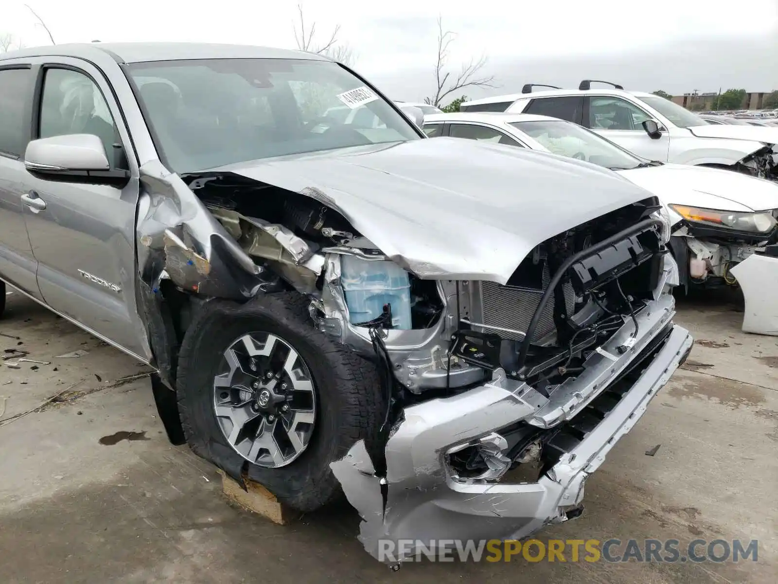 9 Photograph of a damaged car 5TFCZ5ANXMX268206 TOYOTA TACOMA 2021