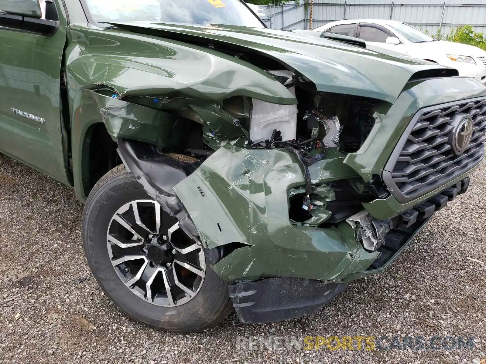 9 Photograph of a damaged car 5TFDZ5BN0MX056756 TOYOTA TACOMA 2021