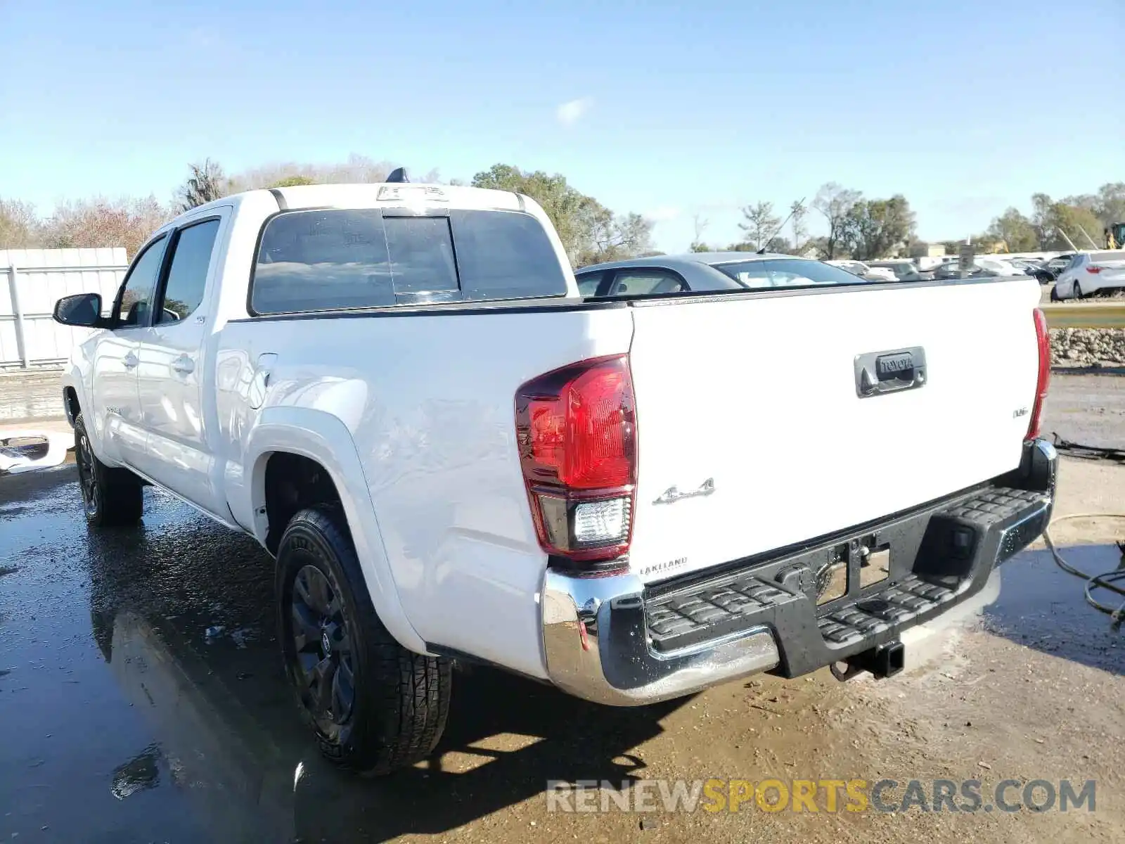 3 Photograph of a damaged car 5TFDZ5BN1MX058161 TOYOTA TACOMA 2021