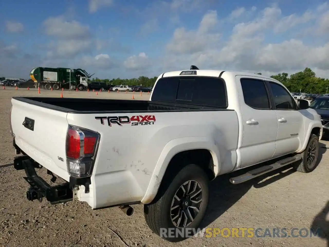 4 Photograph of a damaged car 5TFDZ5BN5MX064819 TOYOTA TACOMA 2021