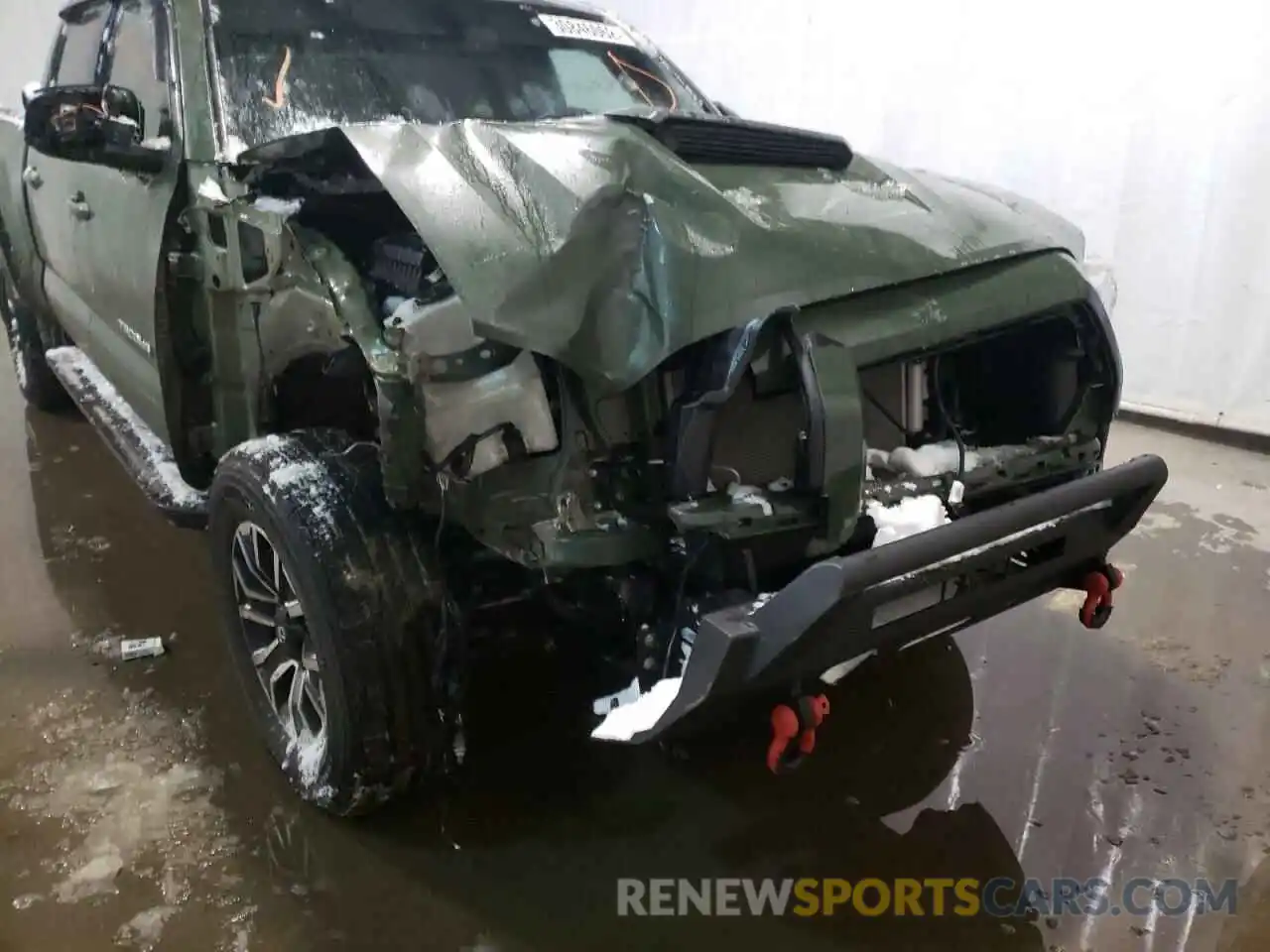 9 Photograph of a damaged car 5TFDZ5BN8MX056682 TOYOTA TACOMA 2021