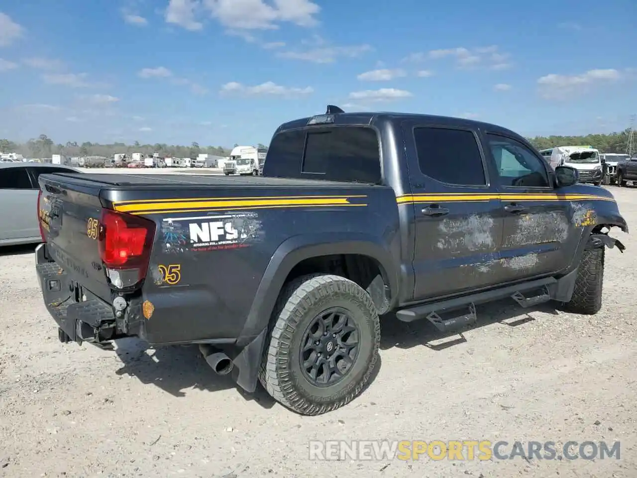 3 Photograph of a damaged car 3TMAZ5CN0NM160284 TOYOTA TACOMA 2022