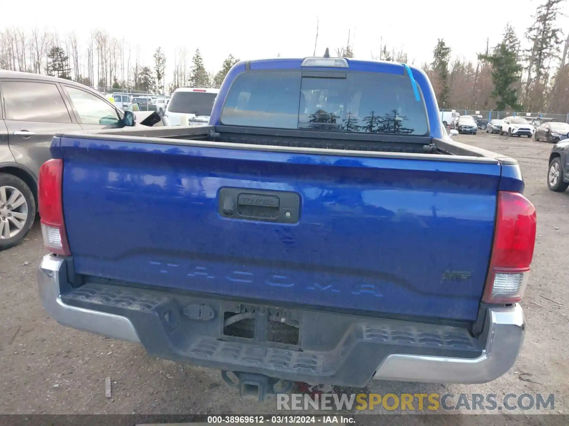 16 Photograph of a damaged car 3TMAZ5CN0NM163220 TOYOTA TACOMA 2022