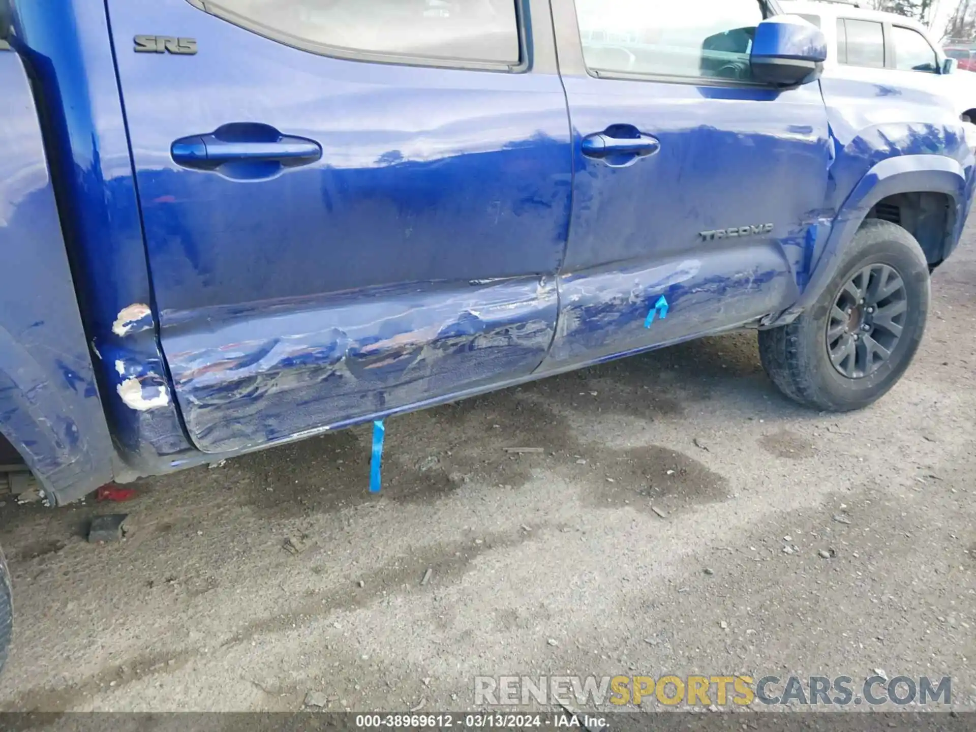 18 Photograph of a damaged car 3TMAZ5CN0NM163220 TOYOTA TACOMA 2022