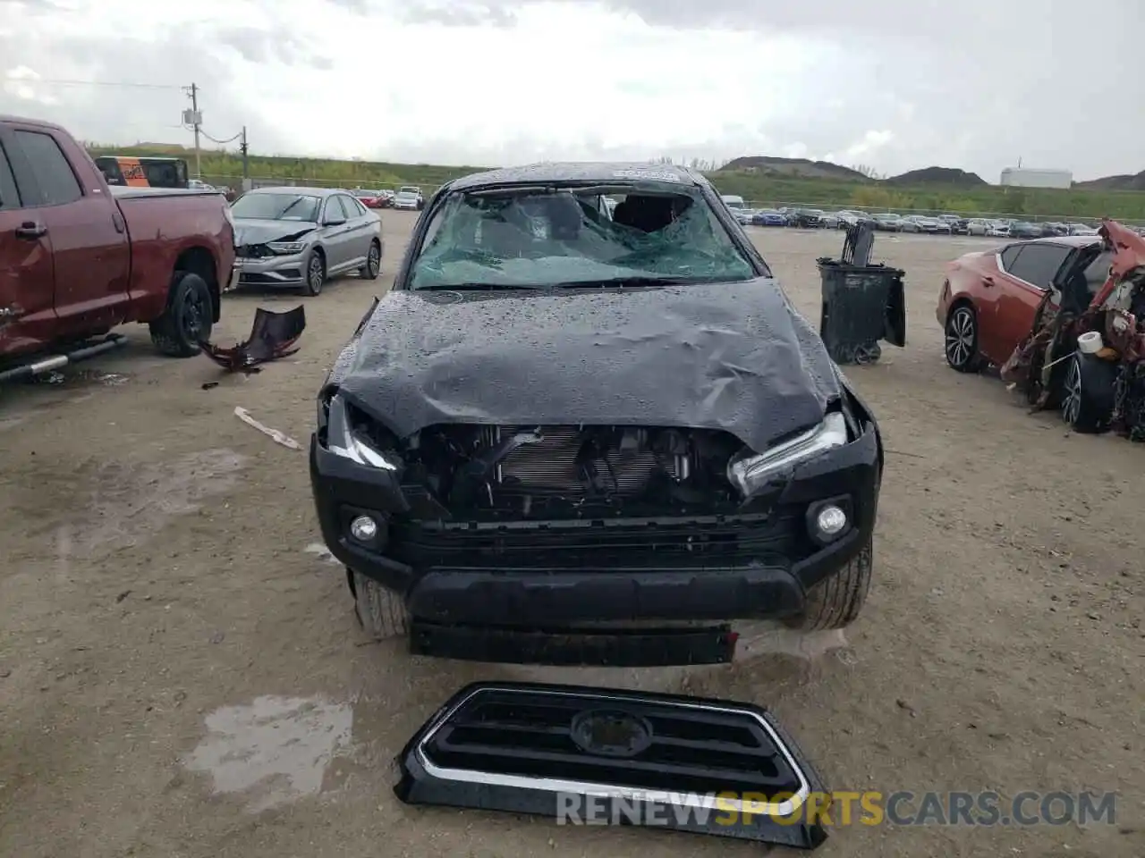 9 Photograph of a damaged car 3TMAZ5CN0NM168871 TOYOTA TACOMA 2022