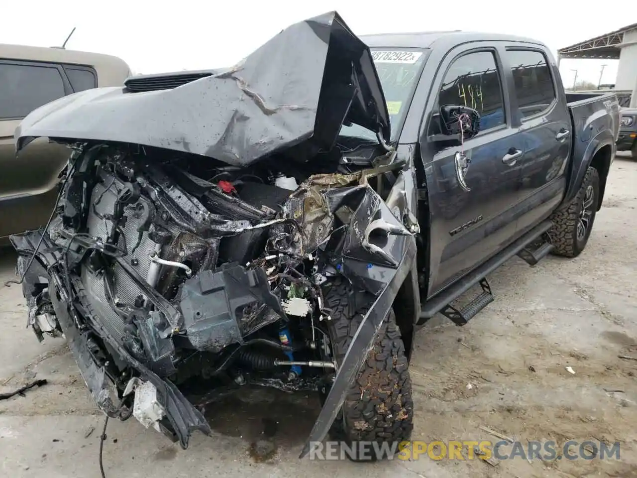 2 Photograph of a damaged car 3TMAZ5CN0NM171172 TOYOTA TACOMA 2022