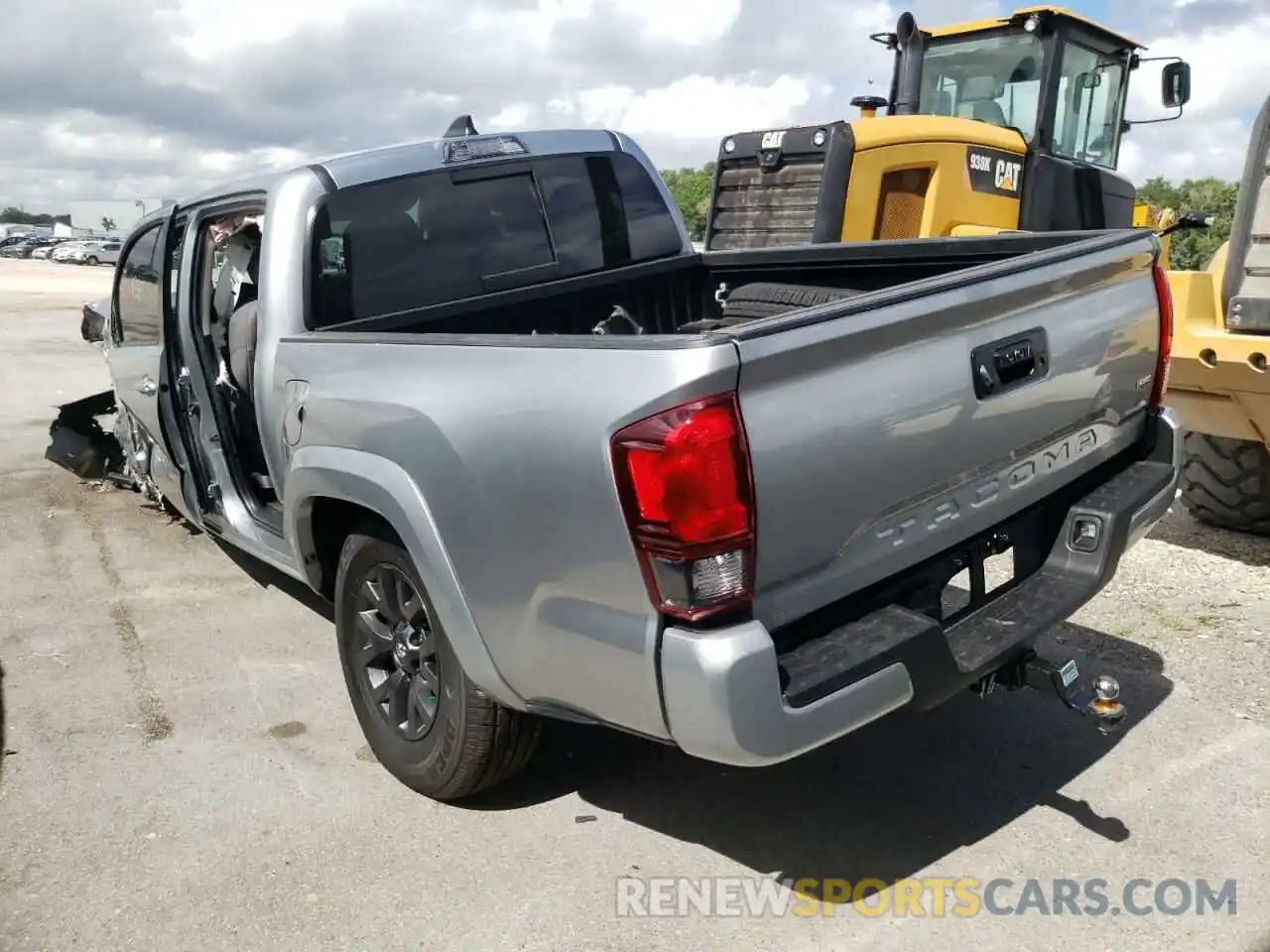 3 Photograph of a damaged car 3TMAZ5CN0NM179580 TOYOTA TACOMA 2022