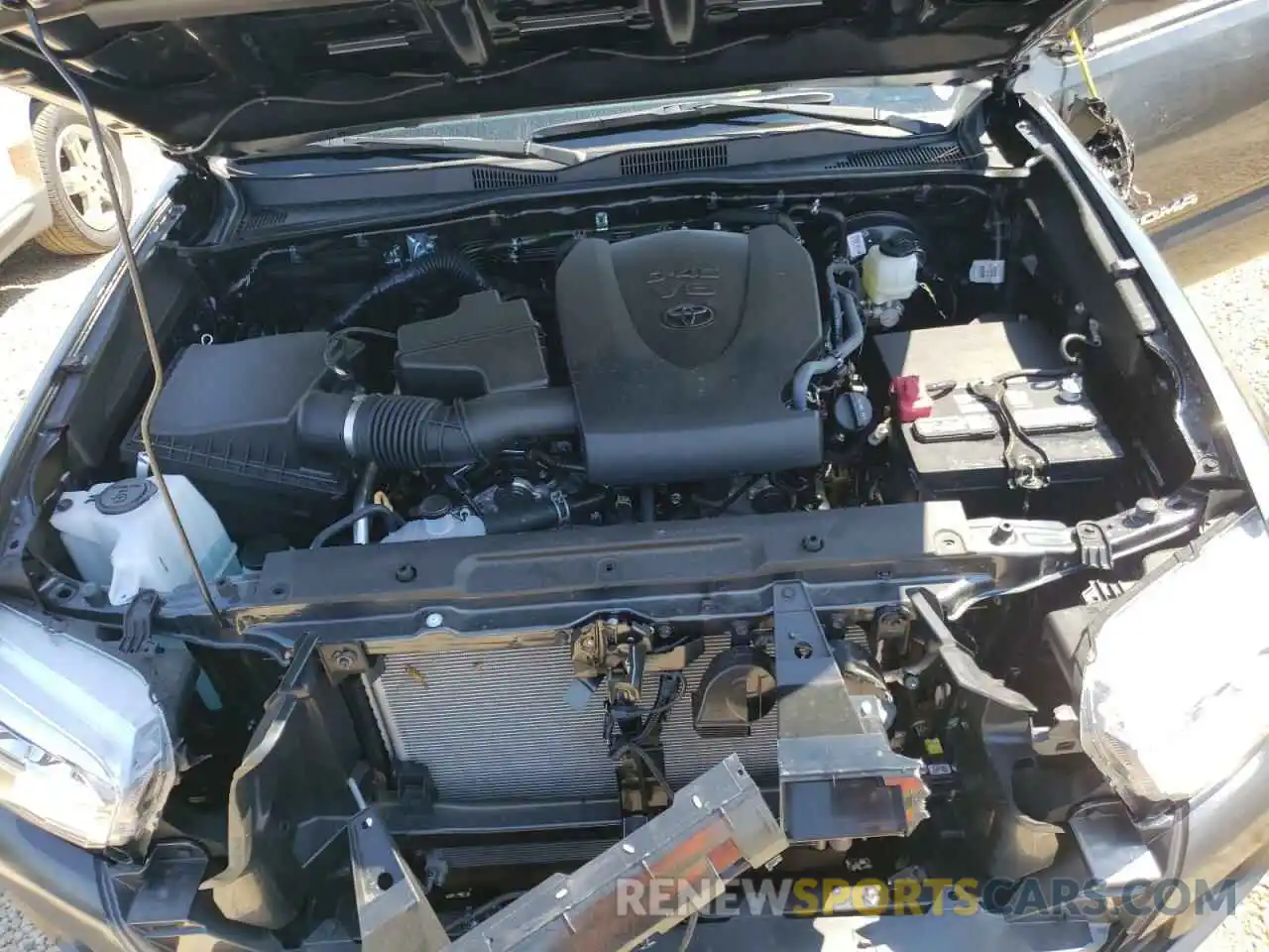 7 Photograph of a damaged car 3TMAZ5CN0NM186643 TOYOTA TACOMA 2022