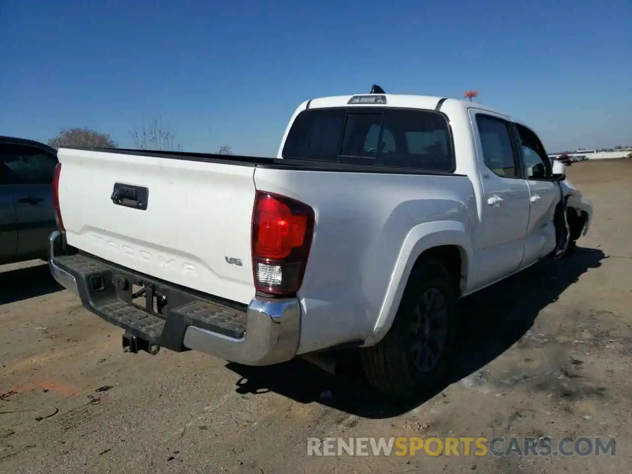 4 Photograph of a damaged car 3TMAZ5CN2NM162067 TOYOTA TACOMA 2022