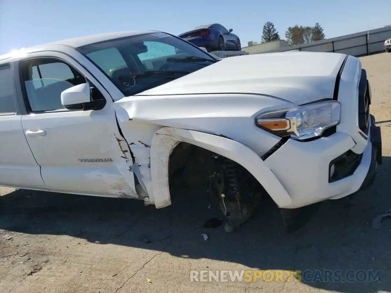 9 Photograph of a damaged car 3TMAZ5CN2NM162067 TOYOTA TACOMA 2022