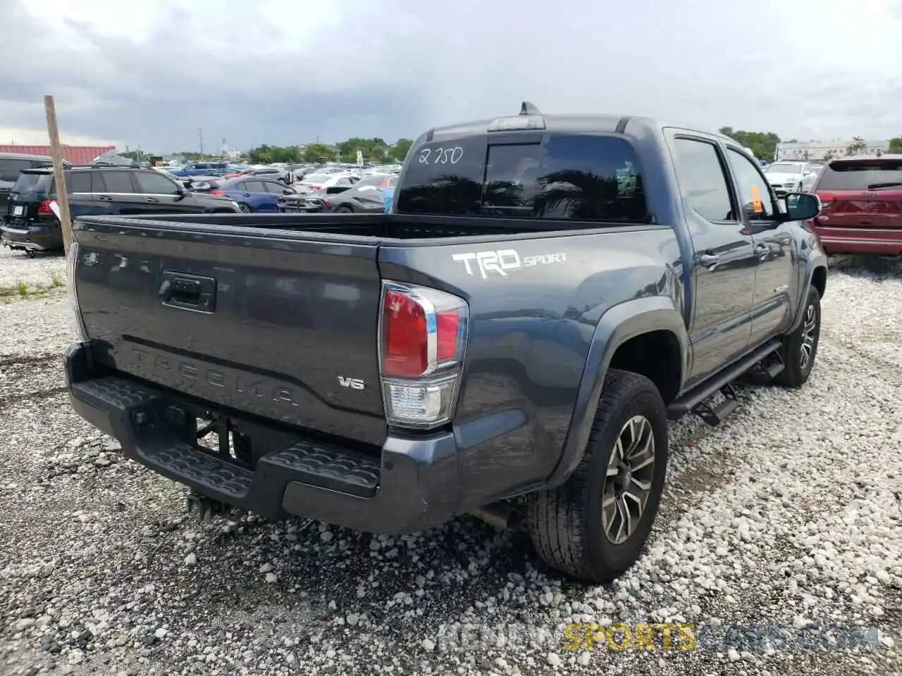 4 Photograph of a damaged car 3TMAZ5CN2NM162750 TOYOTA TACOMA 2022