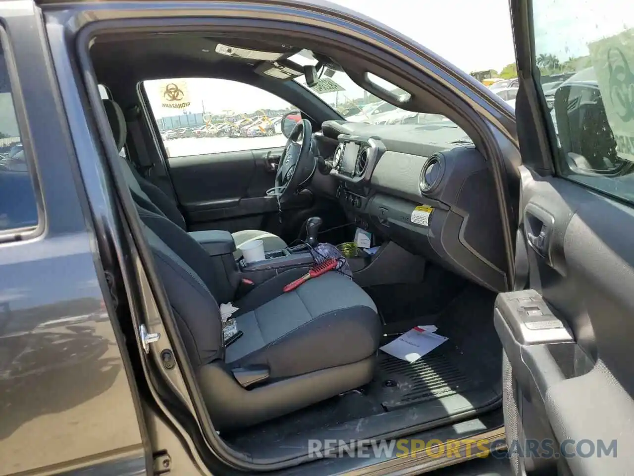 5 Photograph of a damaged car 3TMAZ5CN2NM162750 TOYOTA TACOMA 2022