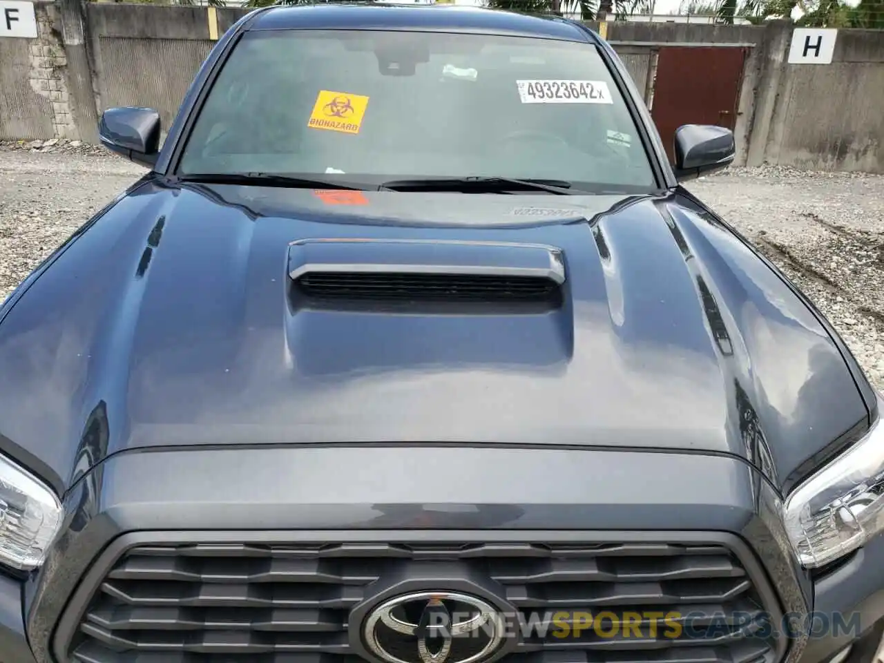 7 Photograph of a damaged car 3TMAZ5CN2NM162750 TOYOTA TACOMA 2022