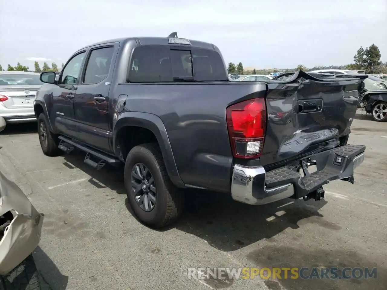 3 Photograph of a damaged car 3TMAZ5CN2NM163316 TOYOTA TACOMA 2022