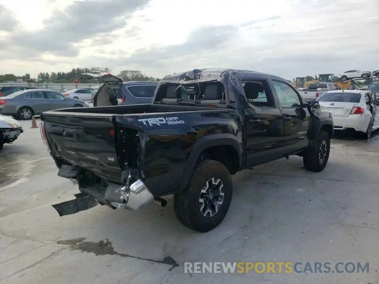 4 Photograph of a damaged car 3TMAZ5CN2NM164109 TOYOTA TACOMA 2022