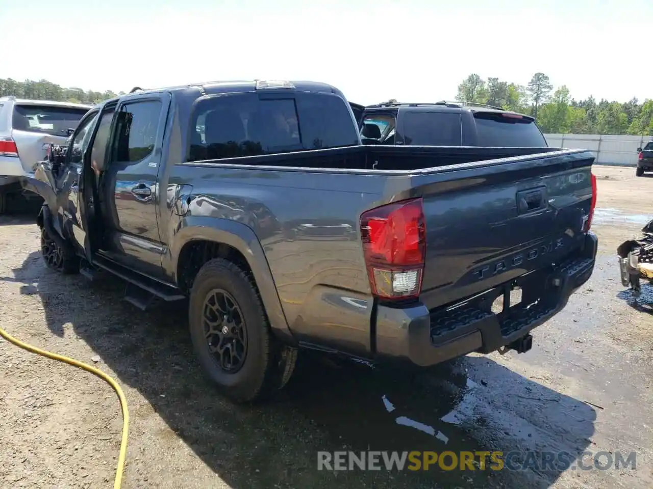 3 Photograph of a damaged car 3TMAZ5CN2NM172081 TOYOTA TACOMA 2022