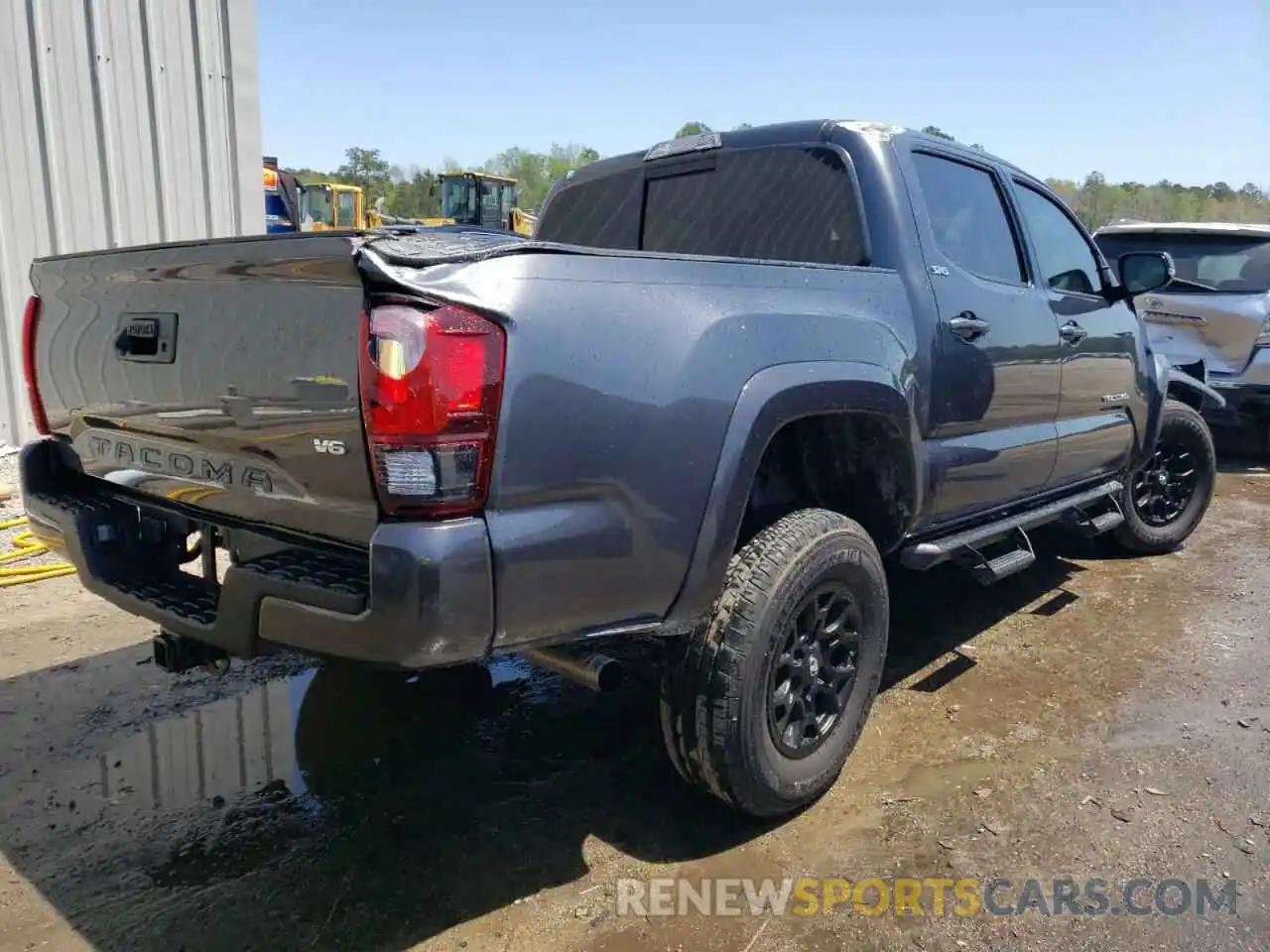 4 Photograph of a damaged car 3TMAZ5CN2NM172081 TOYOTA TACOMA 2022