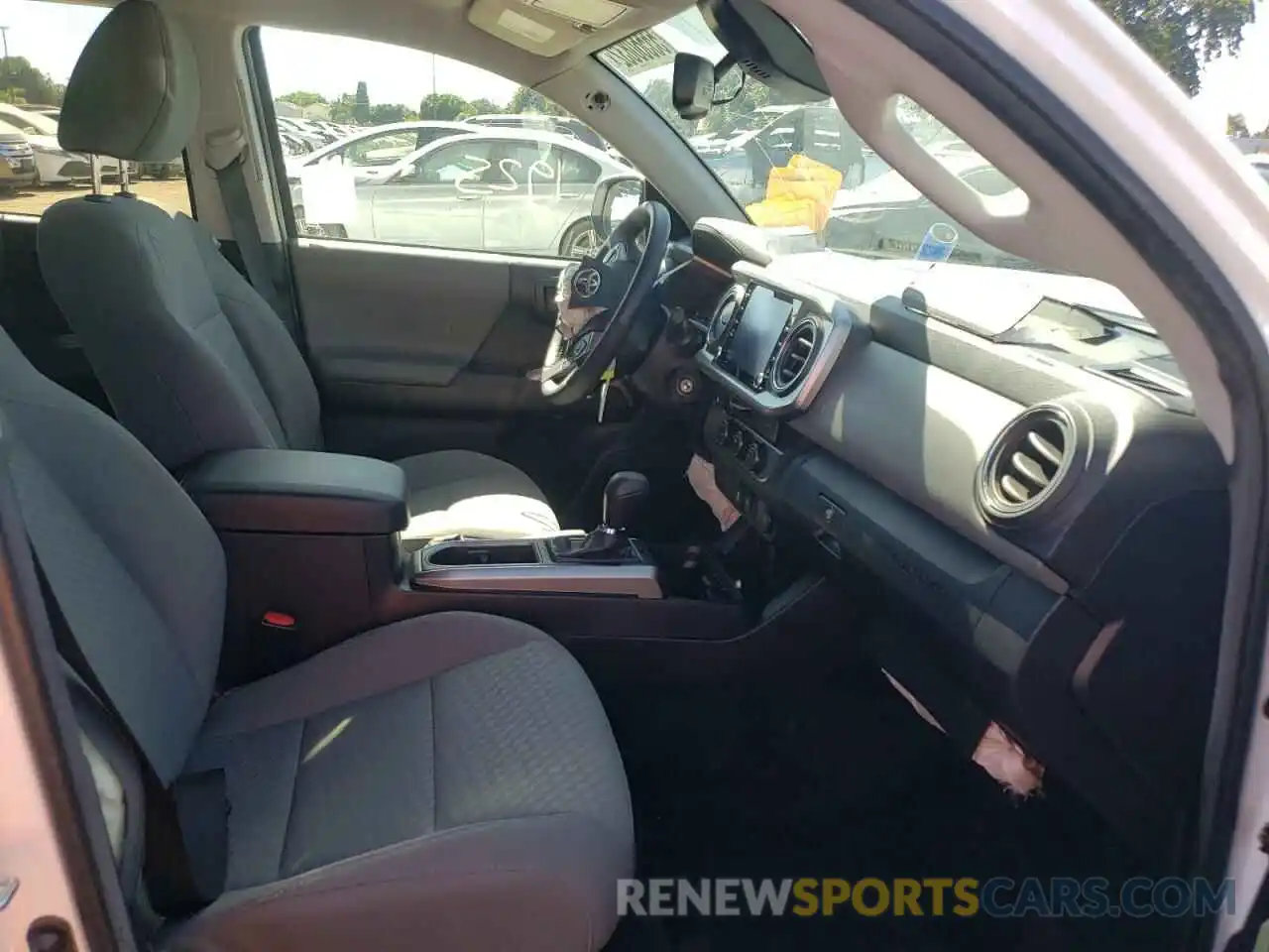 5 Photograph of a damaged car 3TMAZ5CN2NM173991 TOYOTA TACOMA 2022