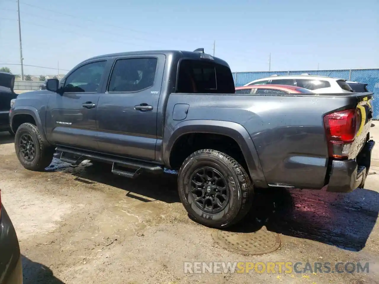 2 Photograph of a damaged car 3TMAZ5CN2NM187552 TOYOTA TACOMA 2022