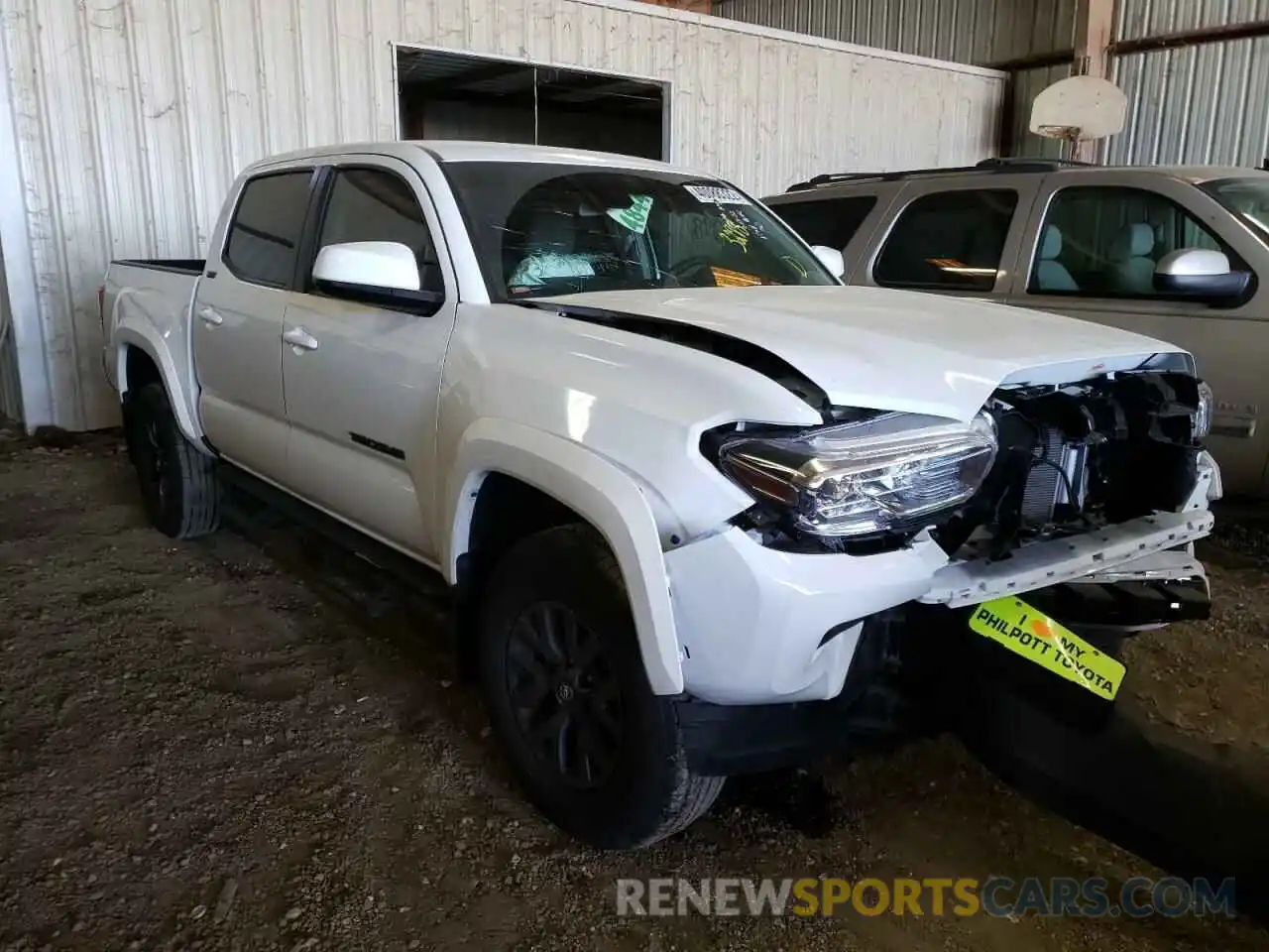 1 Photograph of a damaged car 3TMAZ5CN3NM169142 TOYOTA TACOMA 2022