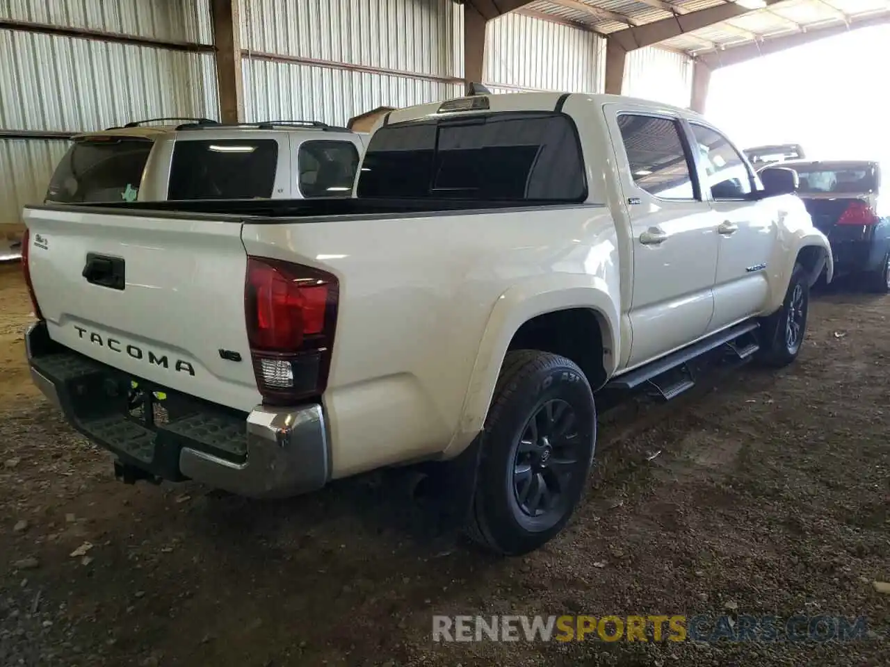 4 Photograph of a damaged car 3TMAZ5CN3NM169142 TOYOTA TACOMA 2022