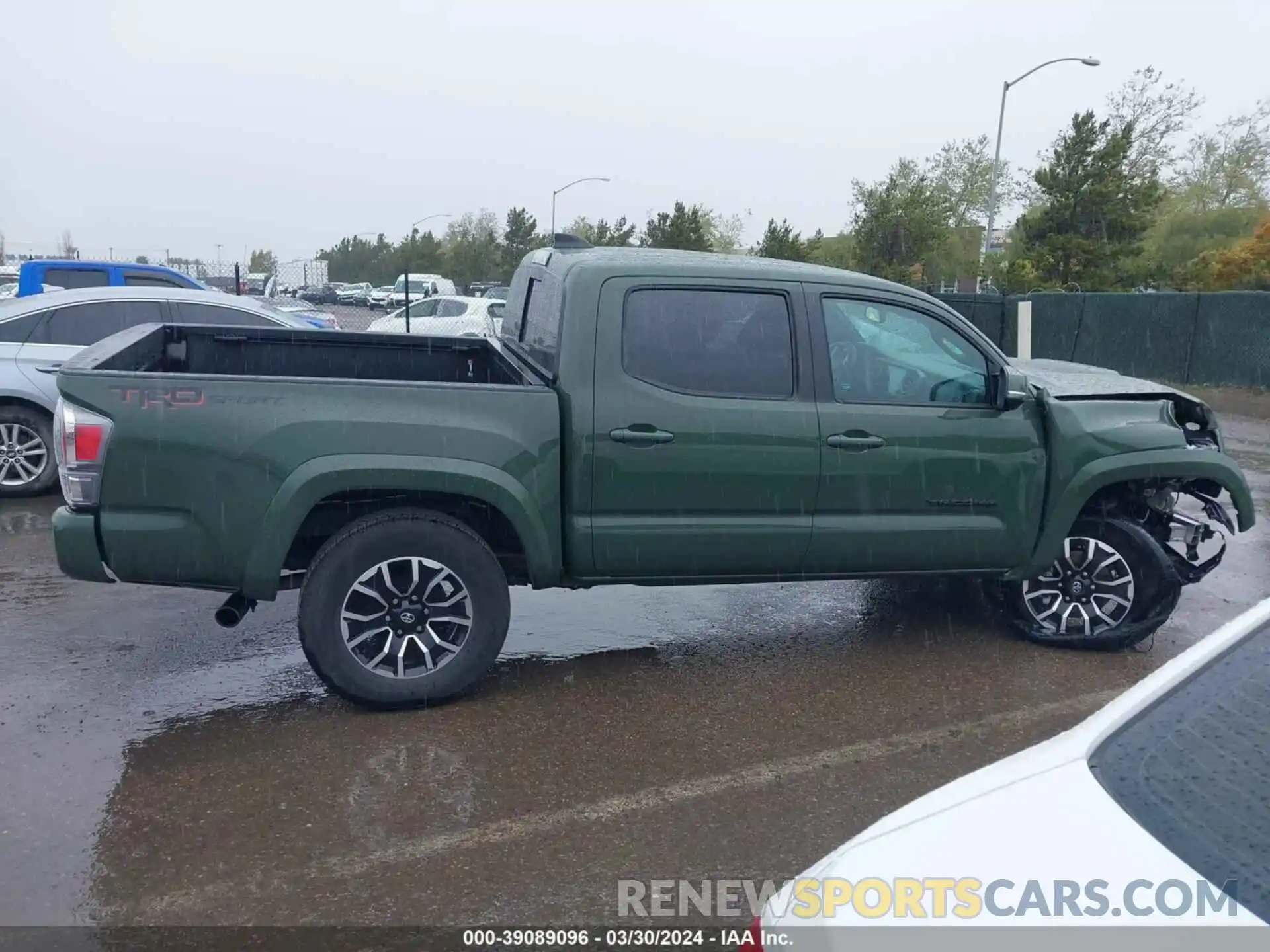 13 Photograph of a damaged car 3TMAZ5CN3NM171294 TOYOTA TACOMA 2022