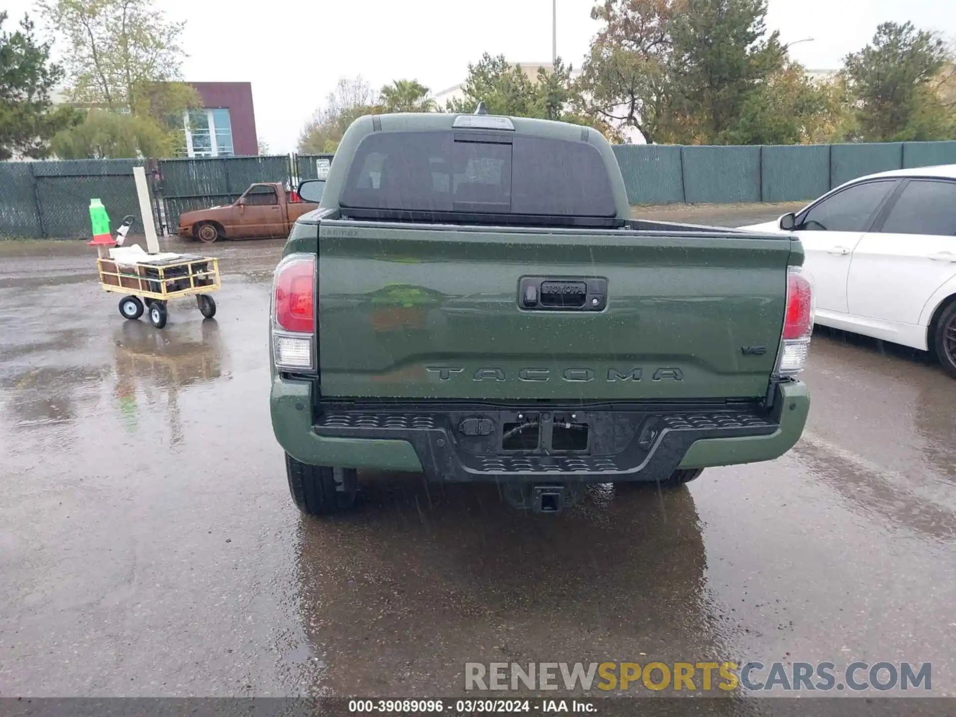 16 Photograph of a damaged car 3TMAZ5CN3NM171294 TOYOTA TACOMA 2022