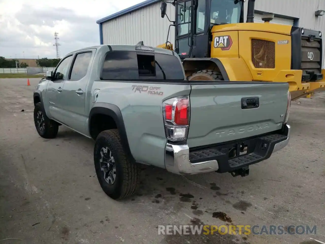 3 Photograph of a damaged car 3TMAZ5CN3NM171392 TOYOTA TACOMA 2022