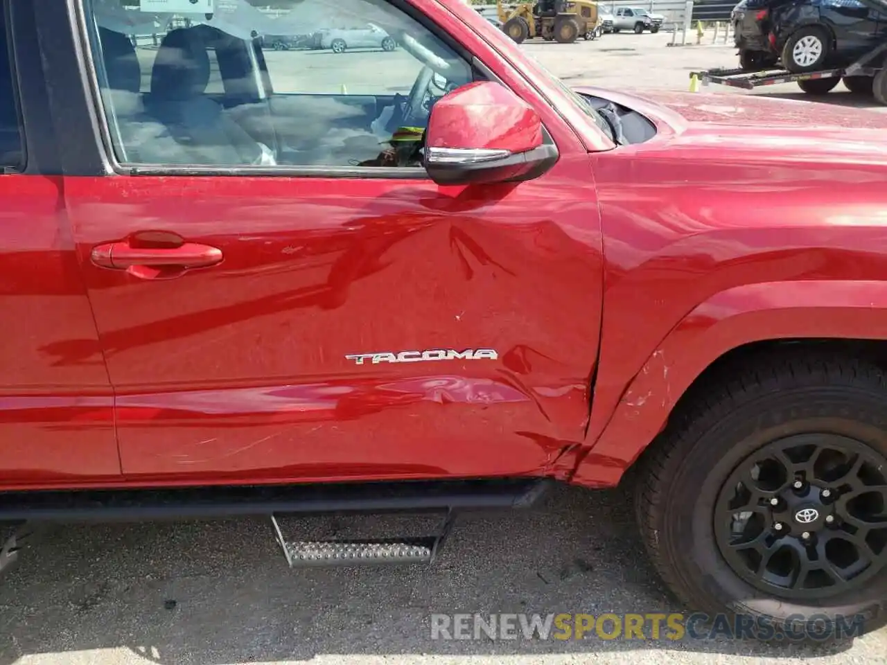 9 Photograph of a damaged car 3TMAZ5CN4NM163737 TOYOTA TACOMA 2022