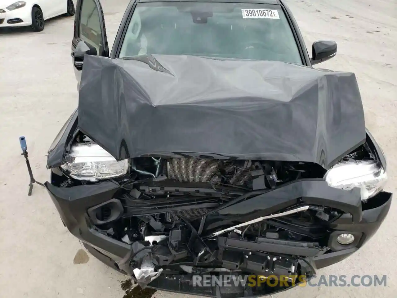 7 Photograph of a damaged car 3TMAZ5CN4NM166167 TOYOTA TACOMA 2022