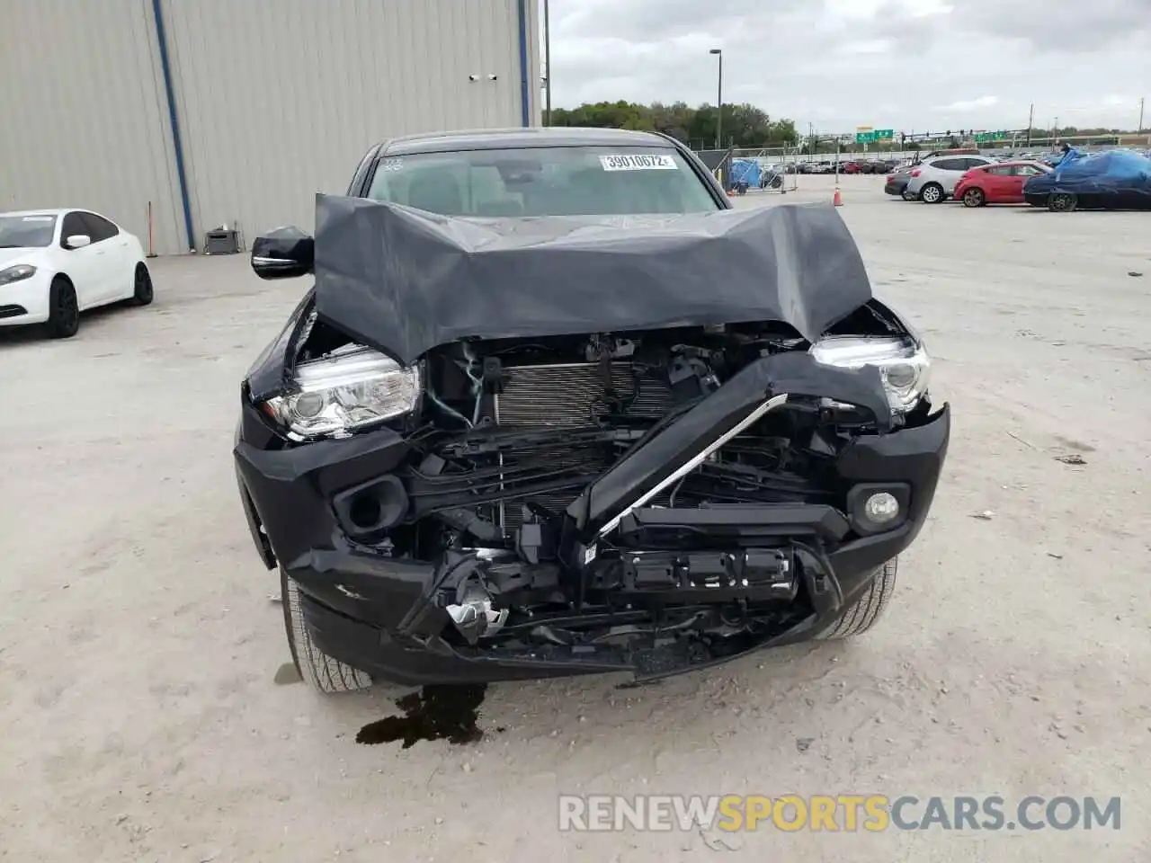 9 Photograph of a damaged car 3TMAZ5CN4NM166167 TOYOTA TACOMA 2022