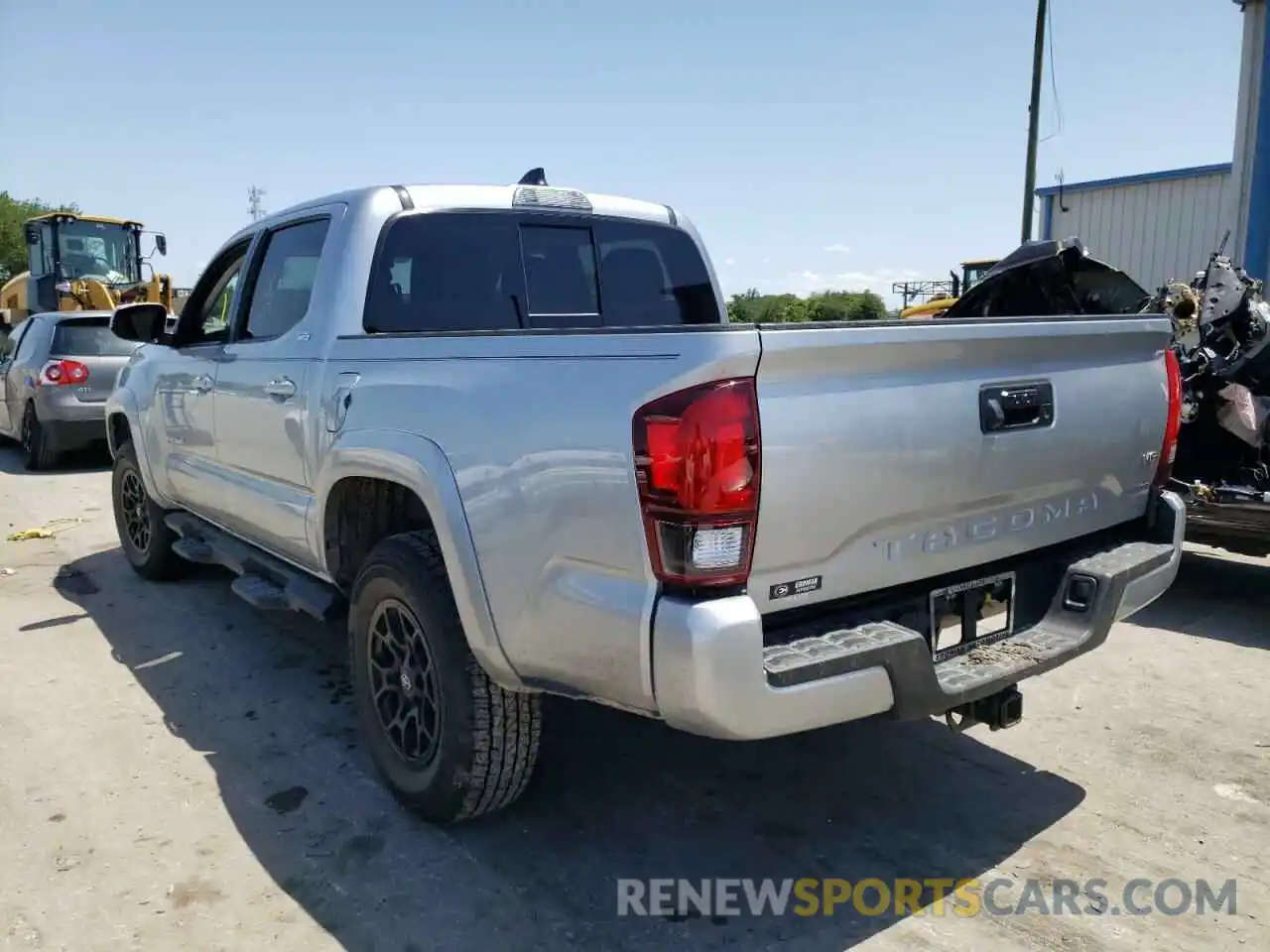 3 Photograph of a damaged car 3TMAZ5CN4NM166802 TOYOTA TACOMA 2022