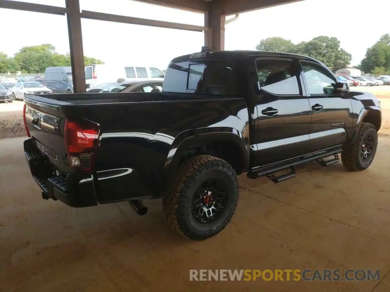 4 Photograph of a damaged car 3TMAZ5CN4NM167433 TOYOTA TACOMA 2022