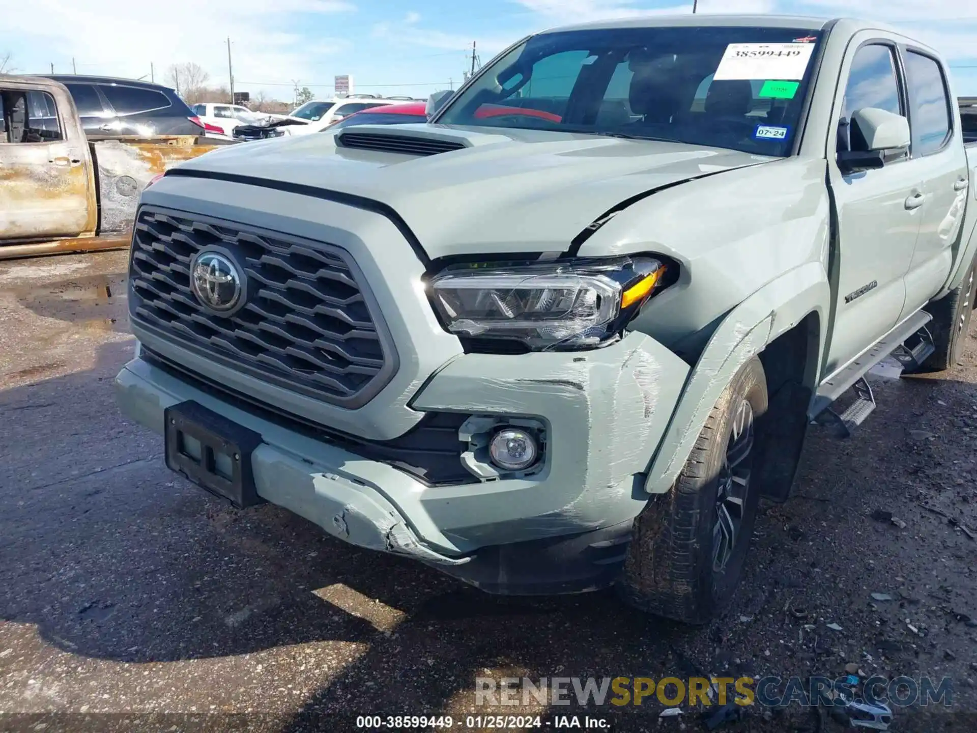 6 Photograph of a damaged car 3TMAZ5CN4NM186841 TOYOTA TACOMA 2022