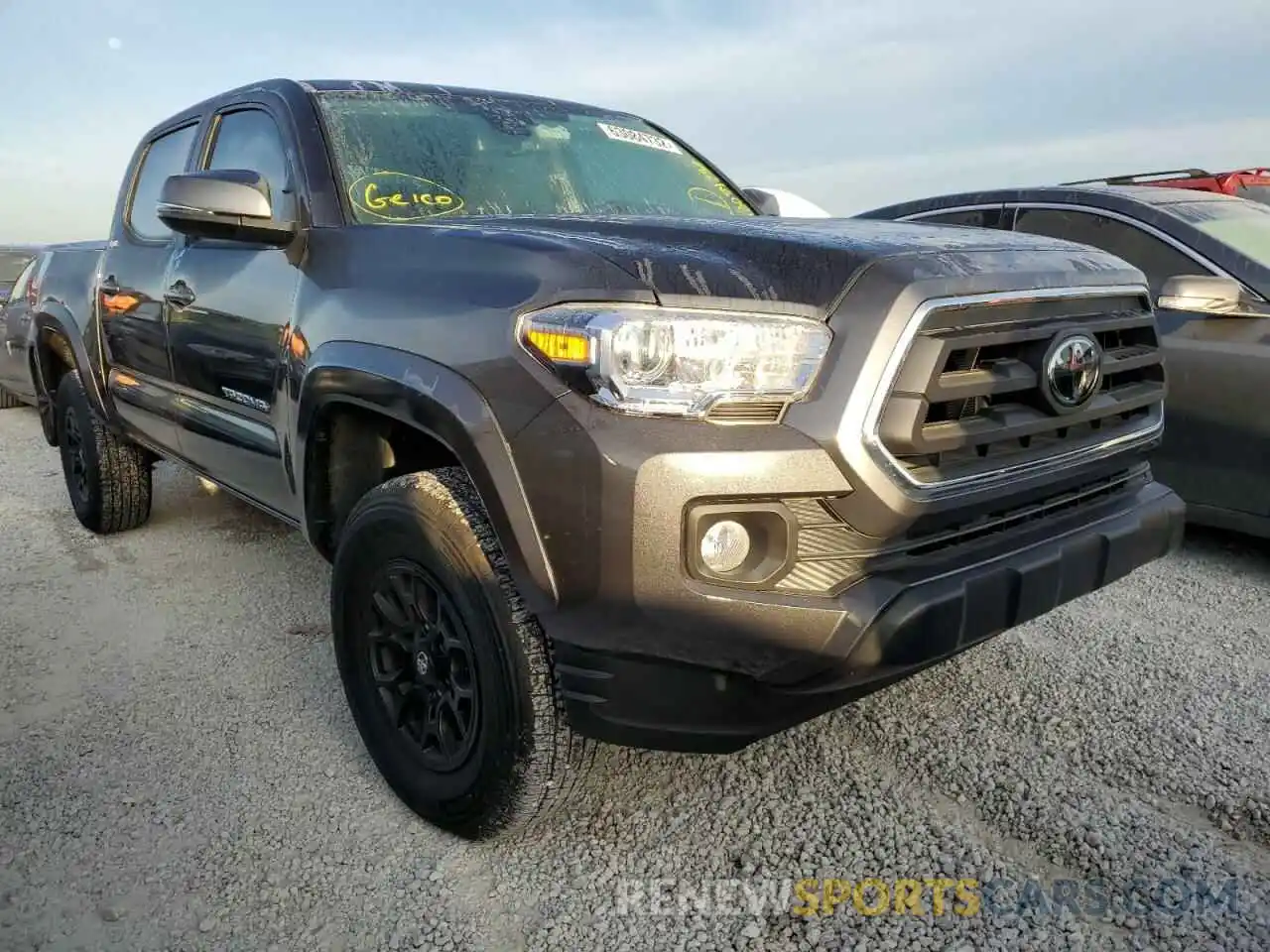 1 Photograph of a damaged car 3TMAZ5CN4NM186922 TOYOTA TACOMA 2022