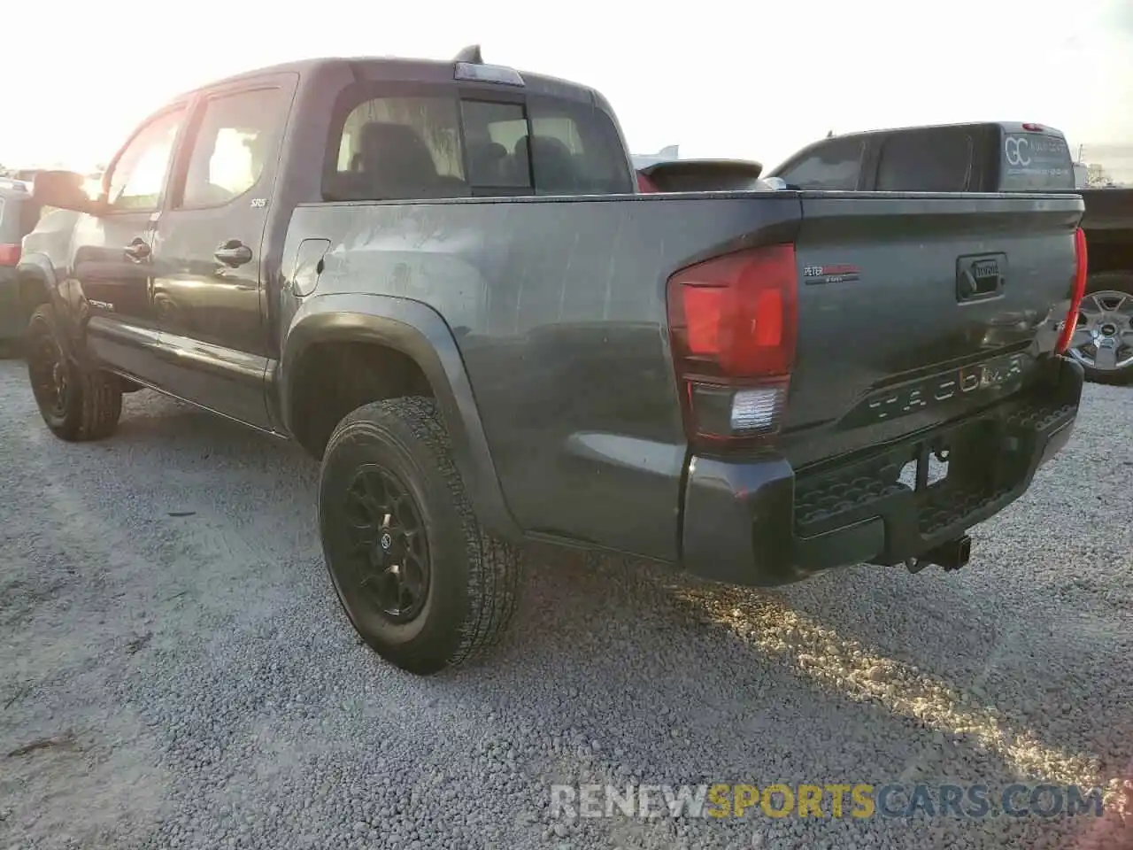 3 Photograph of a damaged car 3TMAZ5CN4NM186922 TOYOTA TACOMA 2022