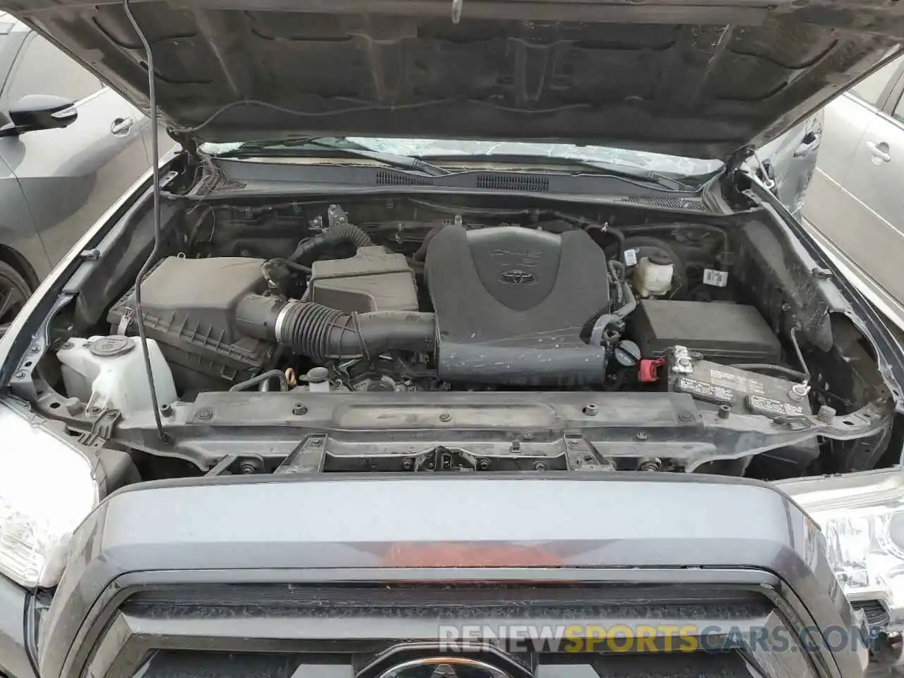 11 Photograph of a damaged car 3TMAZ5CN5NM160961 TOYOTA TACOMA 2022