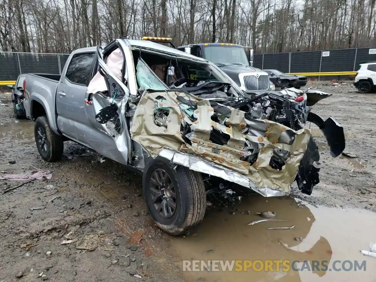 1 Photograph of a damaged car 3TMAZ5CN5NM165156 TOYOTA TACOMA 2022