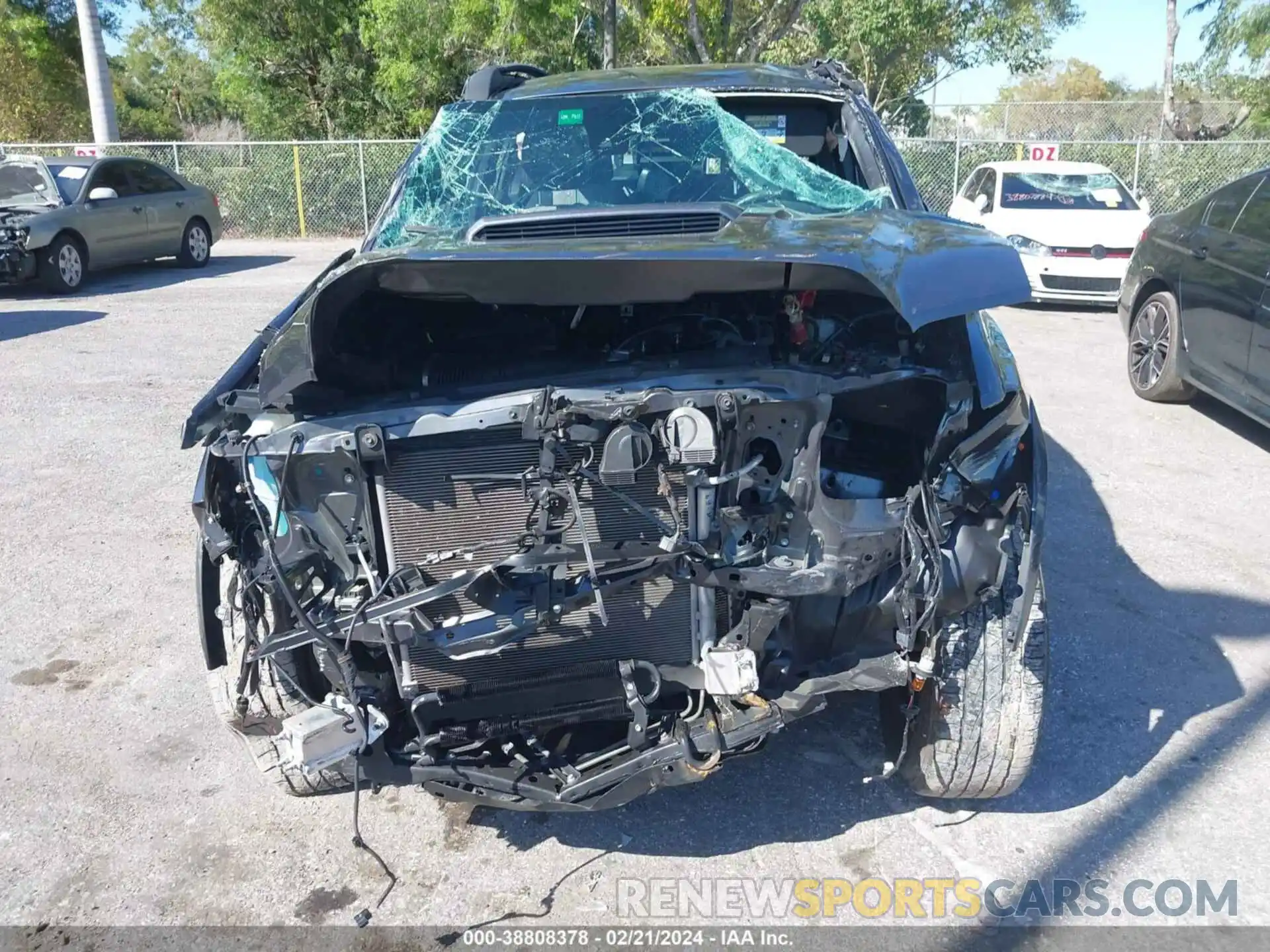 6 Photograph of a damaged car 3TMAZ5CN5NM169224 TOYOTA TACOMA 2022